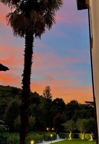 - Maderni View Como