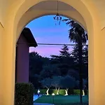 - Maderni View *