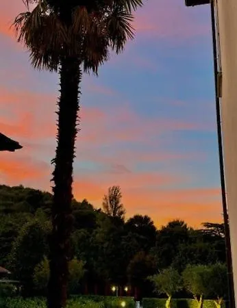 - Maderni View Como